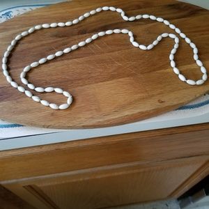 Oval bead necklace